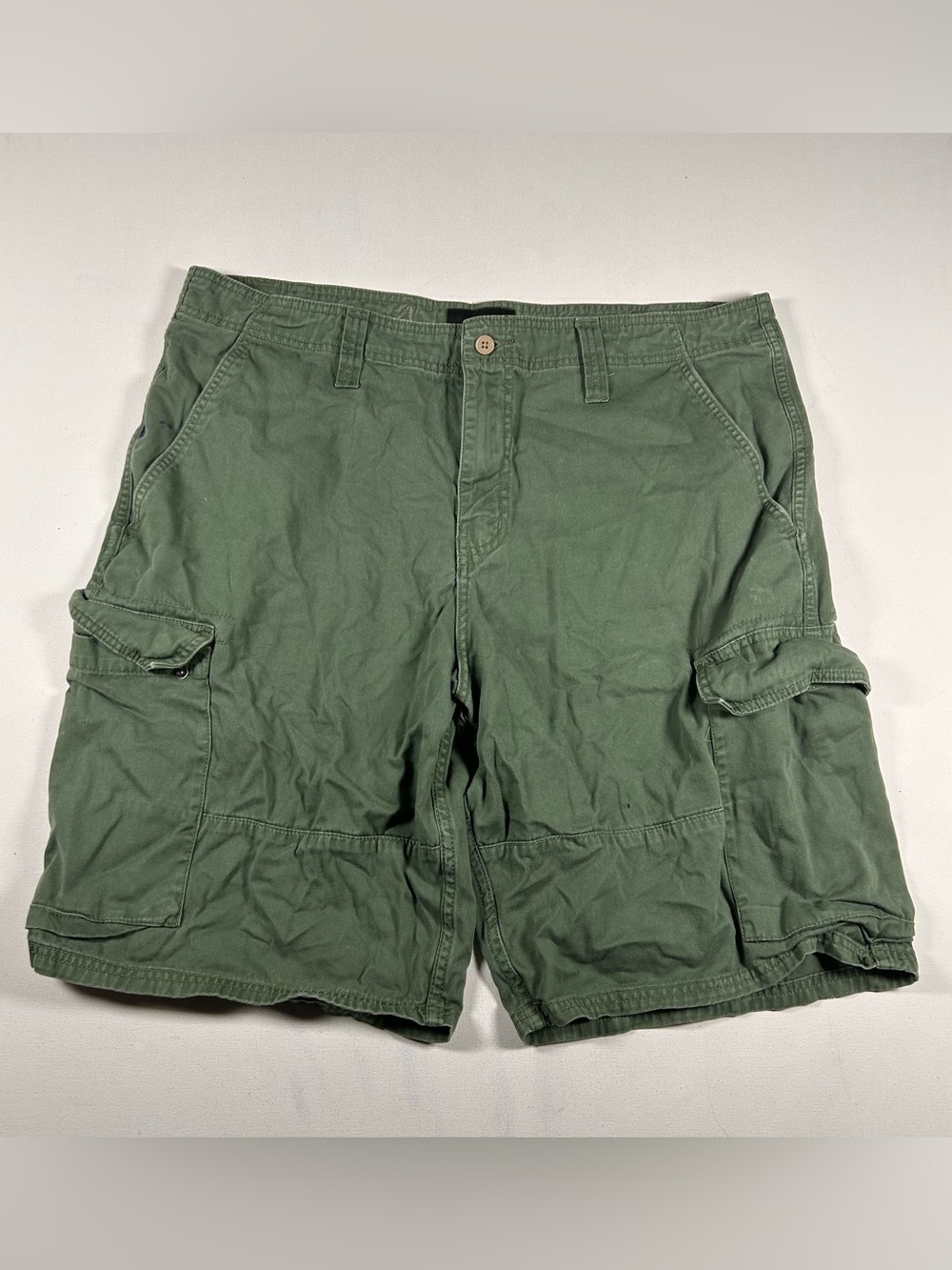 Hurley Men's Solid Cargo Pocket Walk Shorts  Army Green Size 38 Vintage Y2k